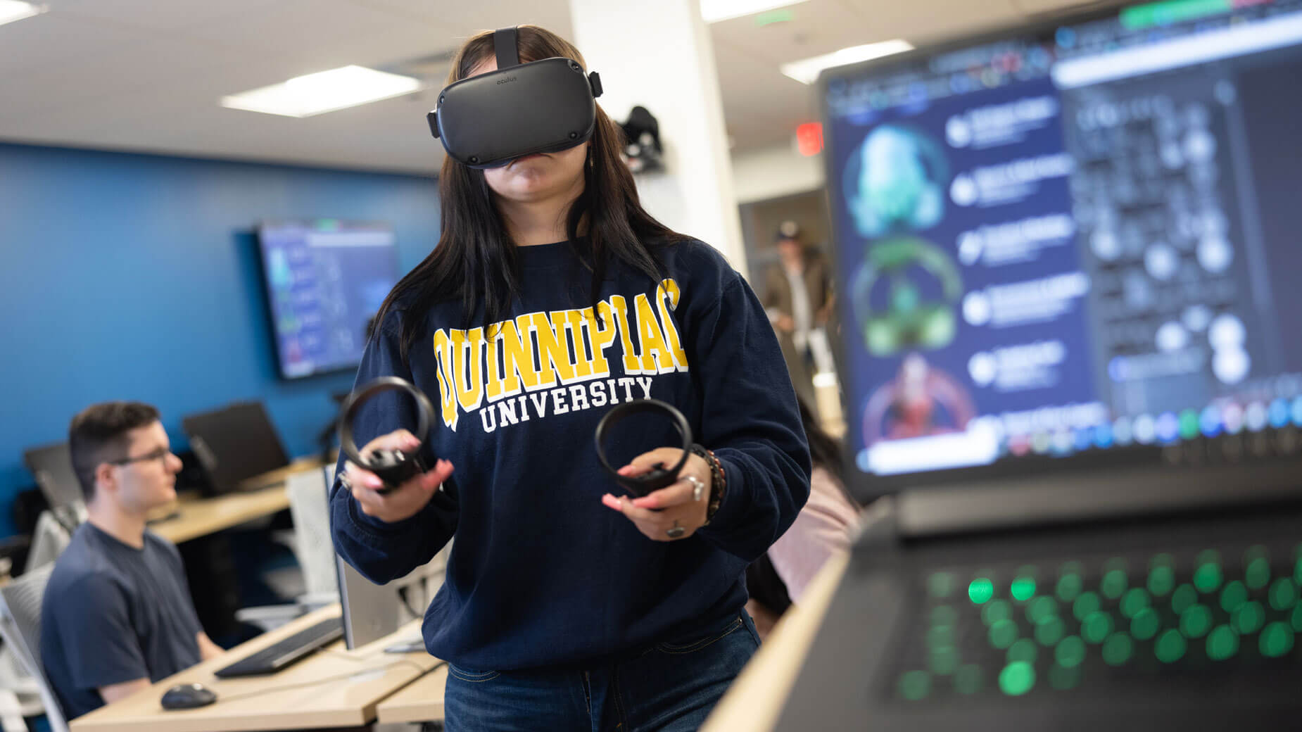 A student uses a virtual reality headset.