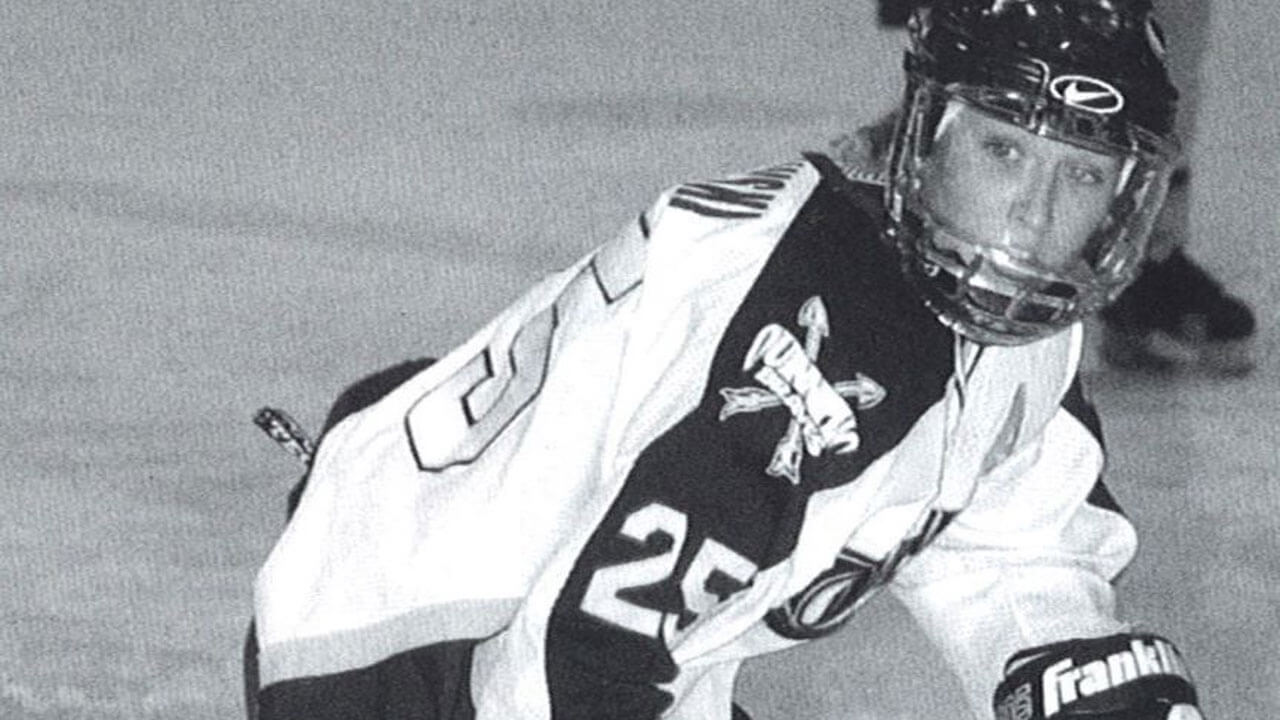Liz Jankowski as a member of the Quinnipiac hockey team
