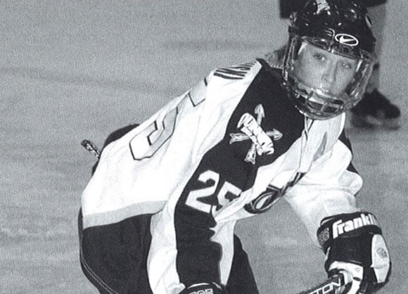 Liz Jankowski as a member of the Quinnipiac hockey team