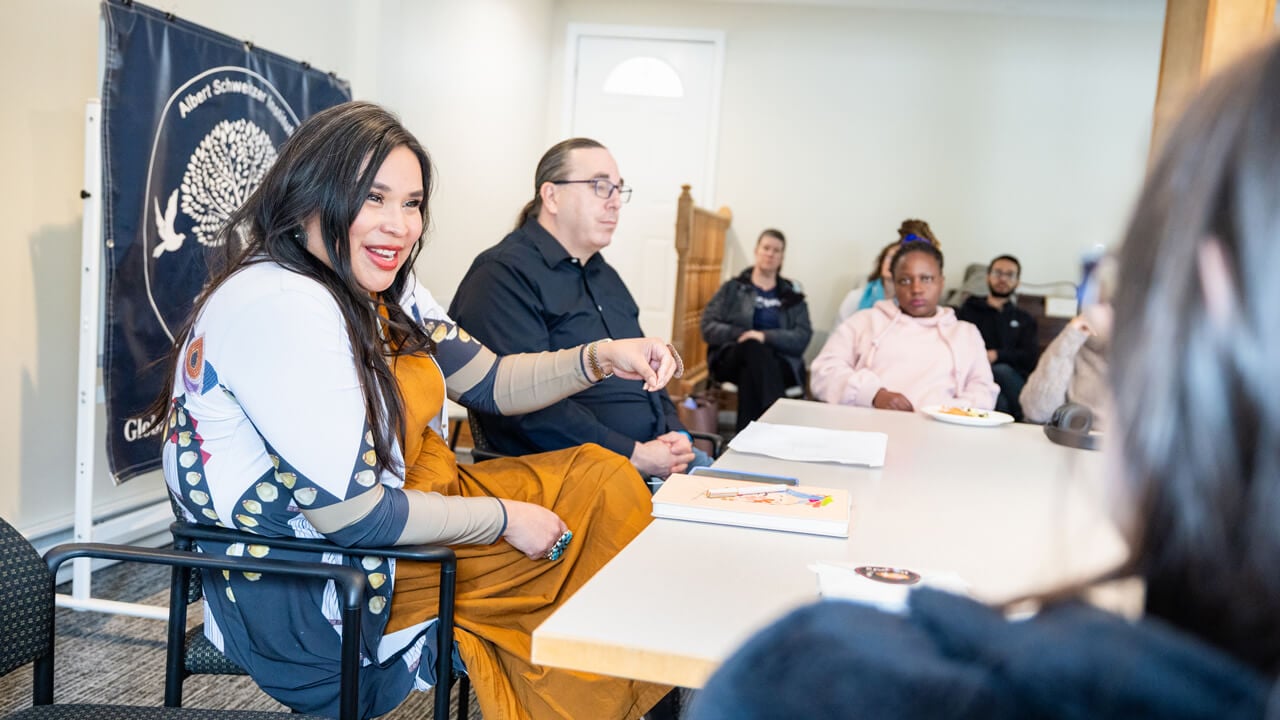 A group discussion at the Albert Schweitzer Institute.