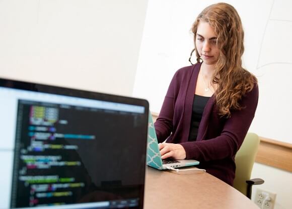 Janine Jay '18 competes in a hackathon