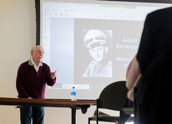 Holocaust surviver speaks to crowd of students