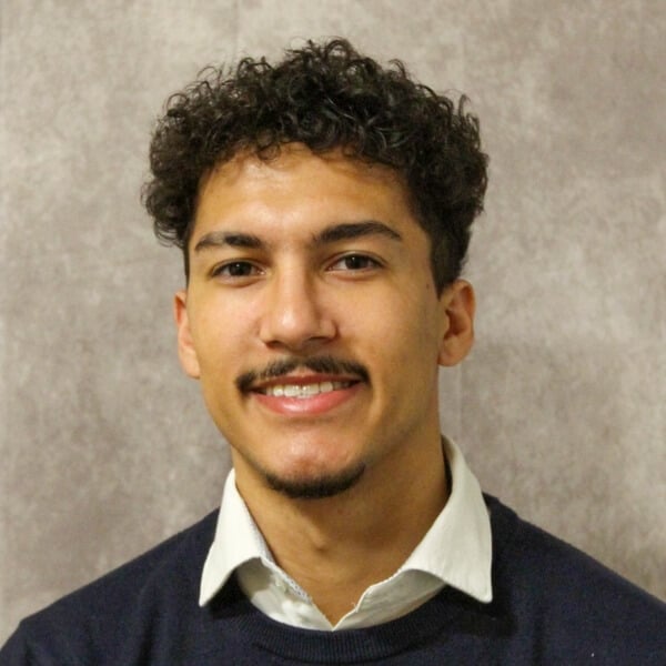 Headshot of Julien Mercado Bonanno