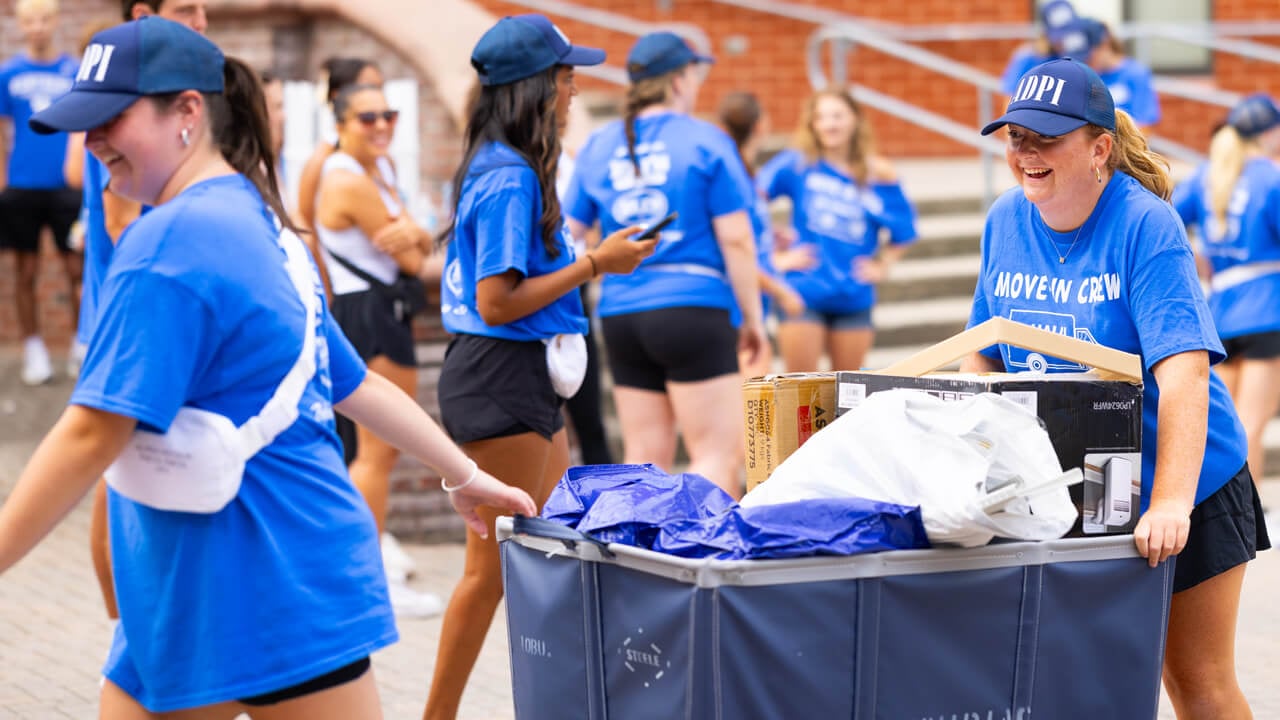 Students during move-in