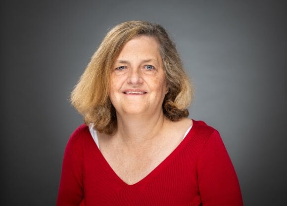 Linda Merritt smiling for a photo