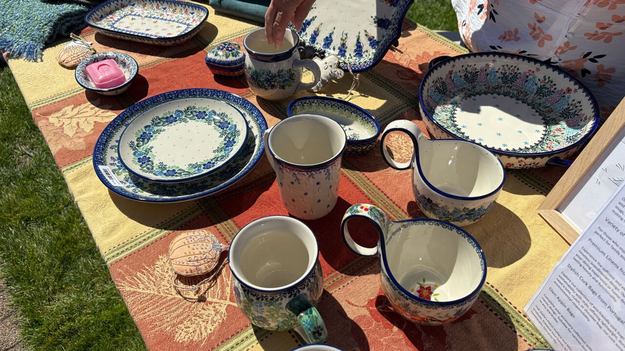 Entrepreneur's potter display