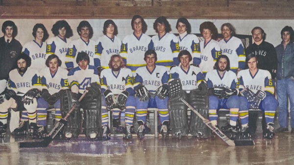 Yearbook photo of varsity men's ice hockey team from 1975