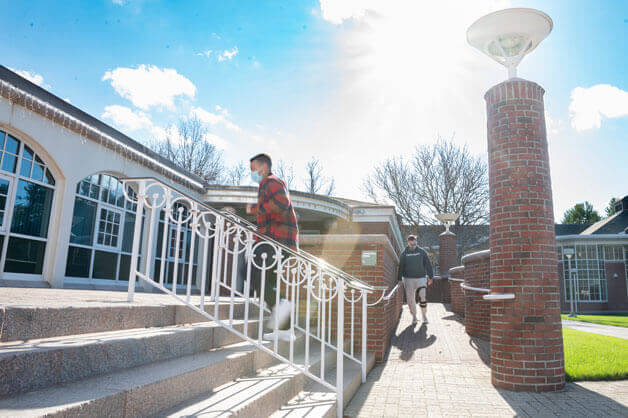 Quinnipiac’s Mount Carmel Campus ramps and accessibility features at the Arnold Bernhard Library
